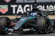 Mercedes Domina la Parrilla de Salida en el Gran Premio de China de F1
