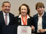 Ministra Yasmín Esquivel recibe Mérito al Derecho Constitucional en Edomex