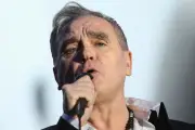 Morrissey cancela concierto en España tras sufrir insomnio severo