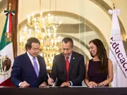 Más de medio millón de estudiantes de prepa recibirán certificado universitario en 2026