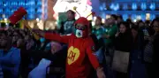 Multitud en el Zócalo para ver México vs Portugal con Brugada en primera fila