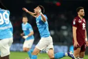 Napoli derrota a Torino y se acerca al subcampeón Milan en la Serie A