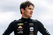 Patricio O'Ward culmina segundo en Phoenix, consolidando su liderazgo en la IndyCar