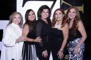 Paty Chapoy celebra su cumpleaños con mensajes de famosos y seguidores