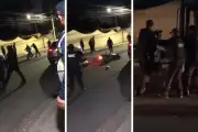 Policía derriba a motociclista que intentaba evadir revisión de seguridad vial