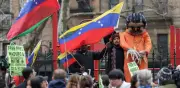 Protestas dividen Nueva York en audiencia judicial de Nicolás Maduro