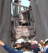 Recuperan cuerpos de tres trabajadores tras derrumbe en edificio de San Antonio Abad