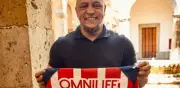 Roberto Carlos se viste de Chivas: La leyenda brasileña se une al Rebaño Sagrado