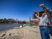 Rocha Moya supervisa avance del puente Bellavista-Boca del Río-Las Glorias en Guasave