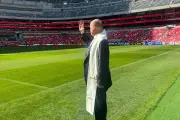 Sacerdotes bendicen el Estadio Banorte antes de su reinauguración en Monterrey