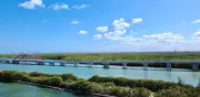 Sheinbaum y Lezama supervisan avances del Puente de la Laguna de Nichupté en Cancún