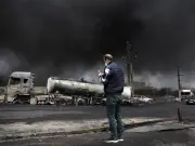 Teherán sumida en humo tras ataque israelí a depósitos de petróleo