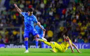 Tigres Exhibe y Golea al América en una Noche de Crisis Azulcrema