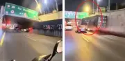 Tráiler se atora en bajo puente de Viaducto: motociclista capta el caos vial