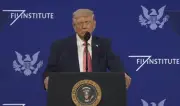 Trump se burla de Sheinbaum imitando su voz por cambio de nombre del Golfo de México