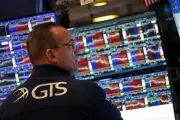Wall Street Cierra a la Baja Tras Alzas en Precios del Petróleo y Datos Inflacionarios