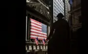 Wall Street Cierra en Verde Tras Primeros Signos de Estabilización Postconflicto