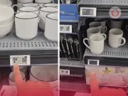 Walmart implementa etiquetas digitales en EU: clientes denuncian precios cambiantes por IA