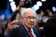 Warren Buffett Admite Venta Prematura de Acciones de Apple en Berkshire Hathaway