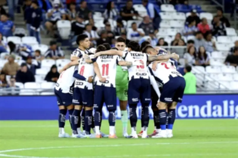 Abucheos retumban en el estadio previo al partido Rayados vs Puebla