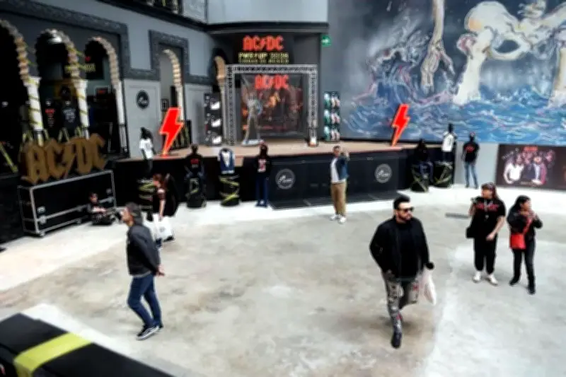 AC/DC inaugura espacio exclusivo para sus fans en la Ciudad de México
