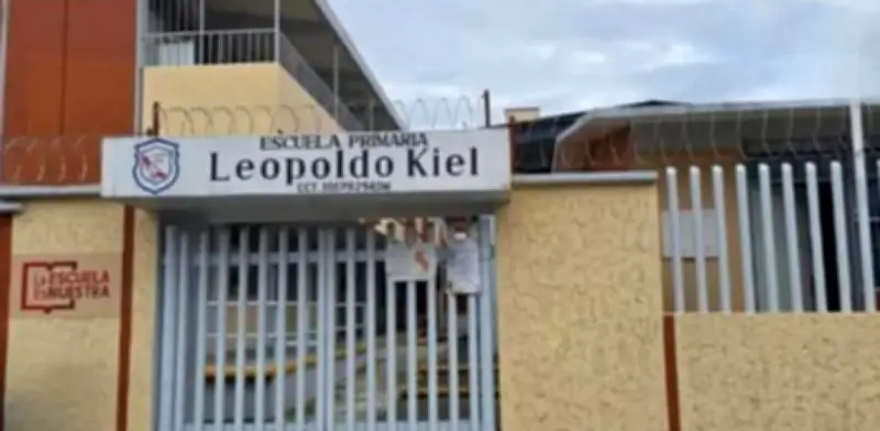 Adolescentes convierten amenazas de tiroteos en 'juego viral' que paraliza escuelas en Veracruz