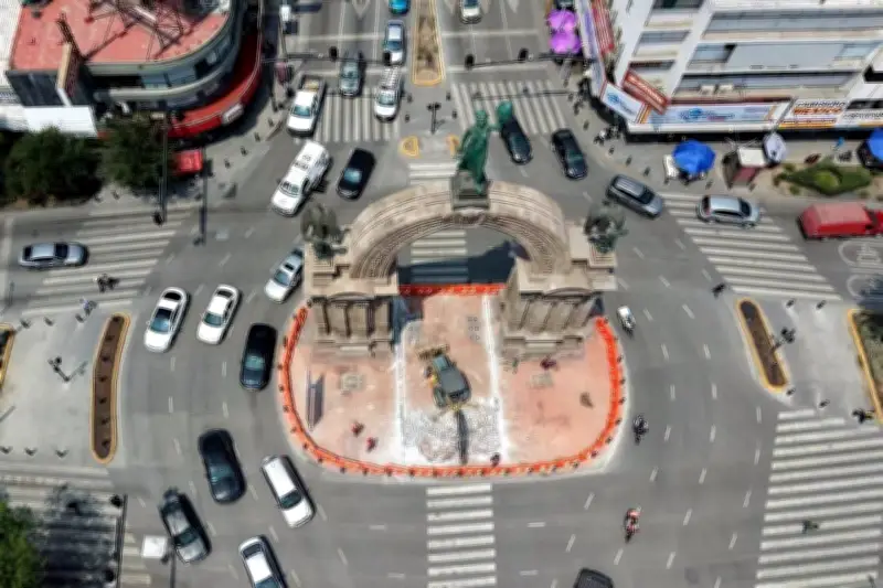 Adrián y Colosio se enfrentan por proyecto del Arco Vial en Nuevo León