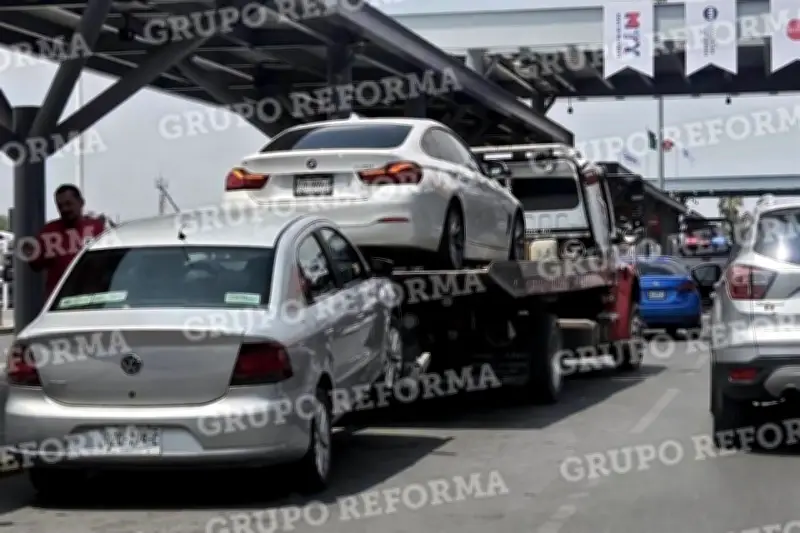 Aeropuerto de Monterrey retira a Uber y autos mal estacionados para ordenar vialidades