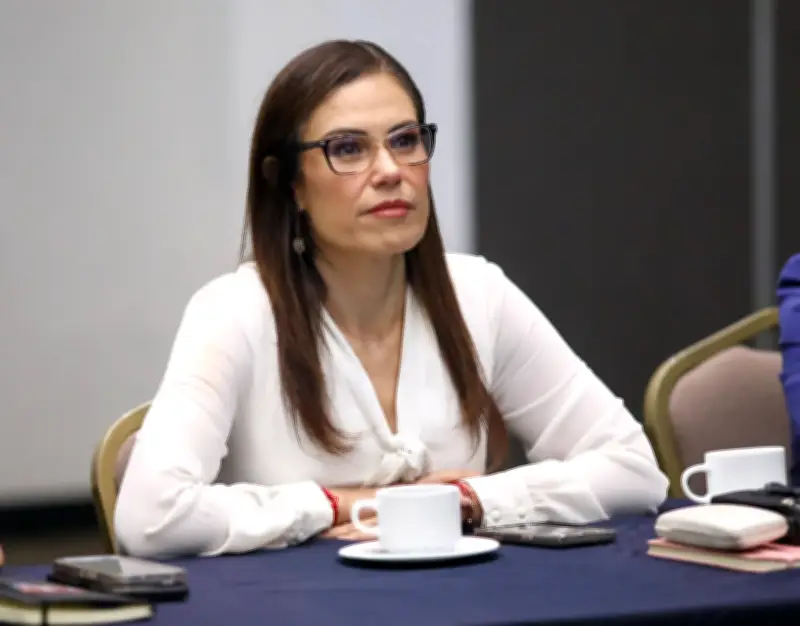 Alcaldesa de León renuncia al PAN tras 20 años denunciando excesos internos