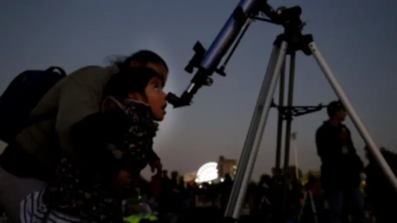 Alineación Planetaria Abril 2026: Mercurio y Marte Visibles en México