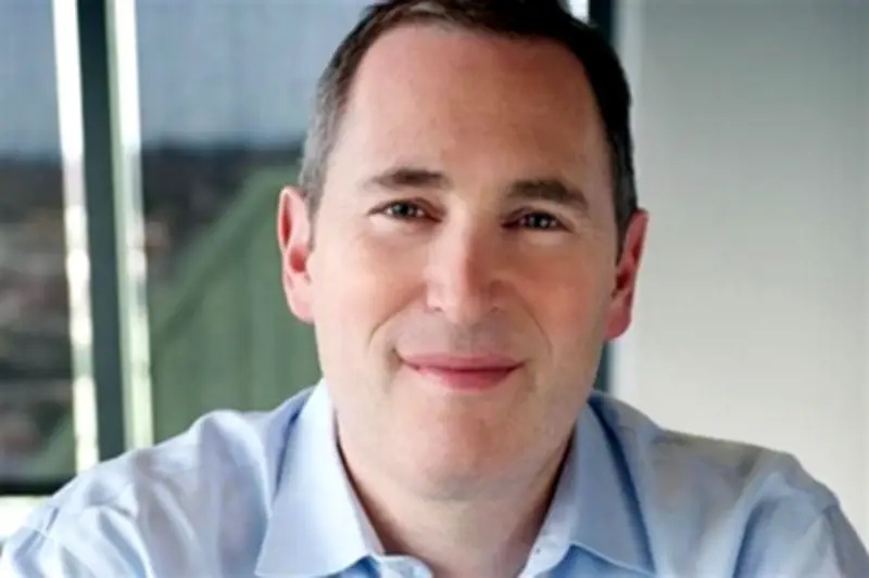 Andy Jassy, CEO de Amazon, Percibe Remuneración de 2.1 Millones de Dólares en 2025