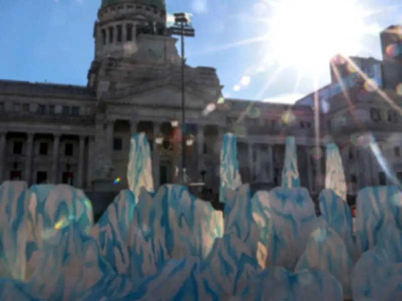 Argentina aprueba polémica reforma a ley de glaciares que habilita minería