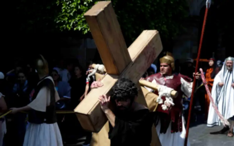 Arnulfo Morales: el médico de la UNAM que encarna a Cristo en el Viacrucis de Iztapalapa 2026