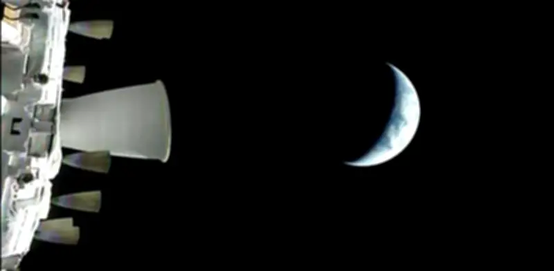 Artemis II abandona la órbita terrestre y se dirige hacia la Luna en misión histórica