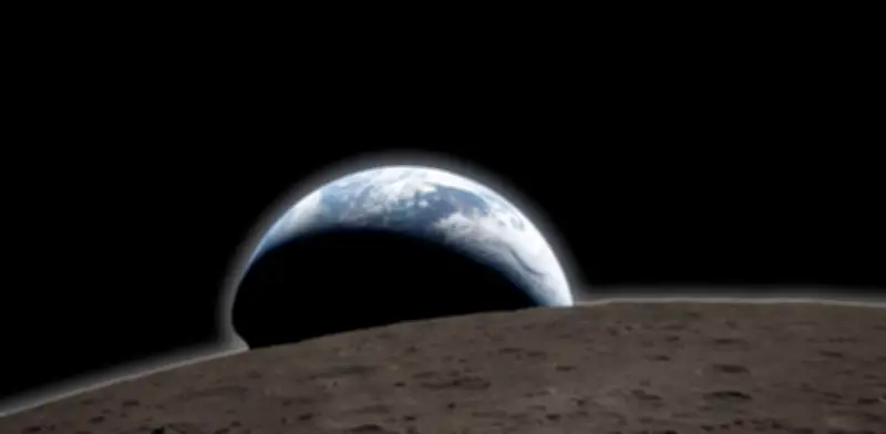 Artemis II capta imagen histórica: la Tierra ocultándose tras la Luna