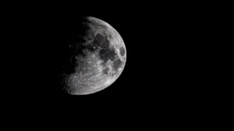 Artemis II: La cara oculta de la Luna revelada a astronautas en histórico sobrevuelo