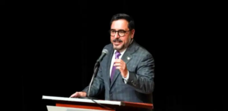 Arturo Reyes dialoga con consejeros del IPN tras protestas estudiantiles que exigen su renuncia