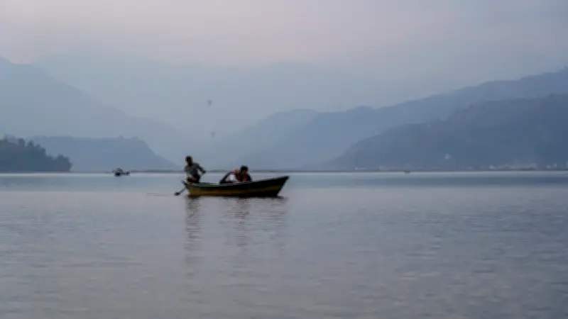 Aspirante a influencer desaparece en Lago de Atitlán tras presumir Jet Car en video
