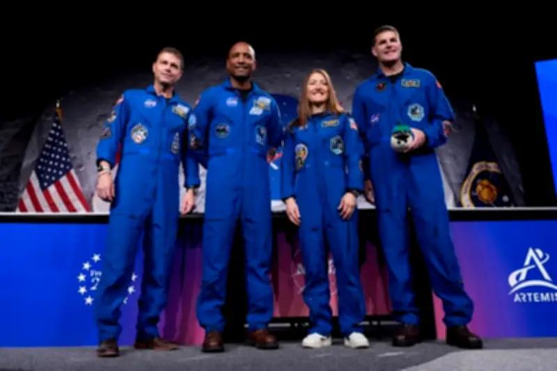 Astronautas de Artemis se Readaptan a la Gravedad Terrestre Tras Misión Espacial