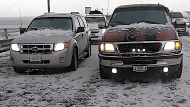 Atípica granizada cubre Zacatecas con 10 cm de hielo en carretera federal