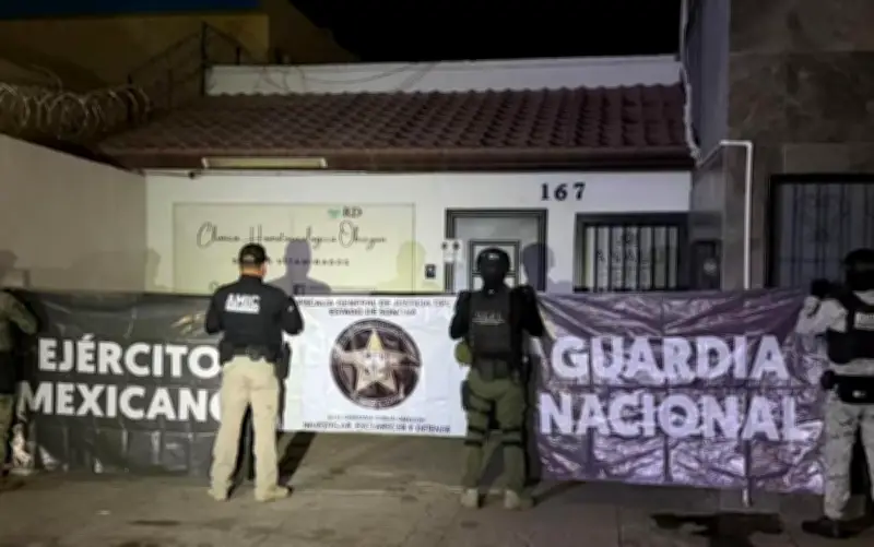 Autoridades catean clínica en Sonora por muerte de 8 personas vinculada a sueros vitaminados