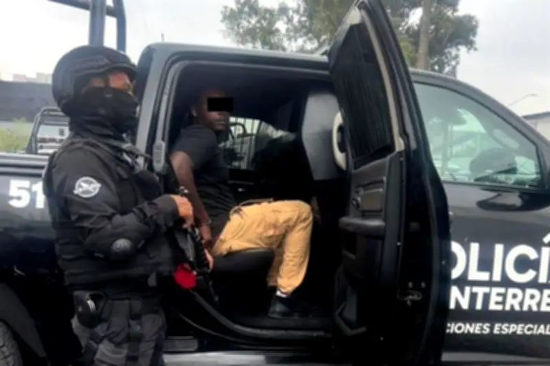 Autoridades Federales Capturan a Dos Ciudadanos Haitianas con Droga en Operativo