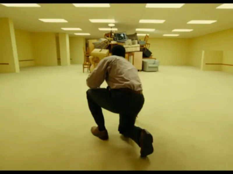 Backrooms: Del mito digital al cine, el terror de los espacios infinitos