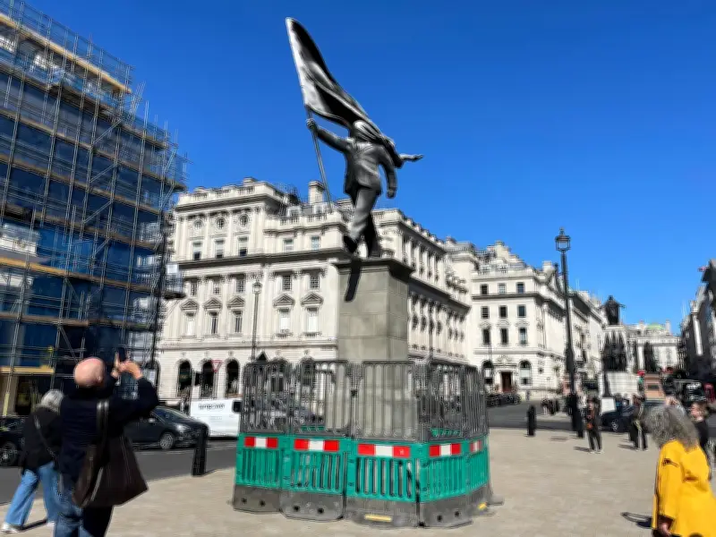 Banksy confirma su nueva estatua en el centro de Londres