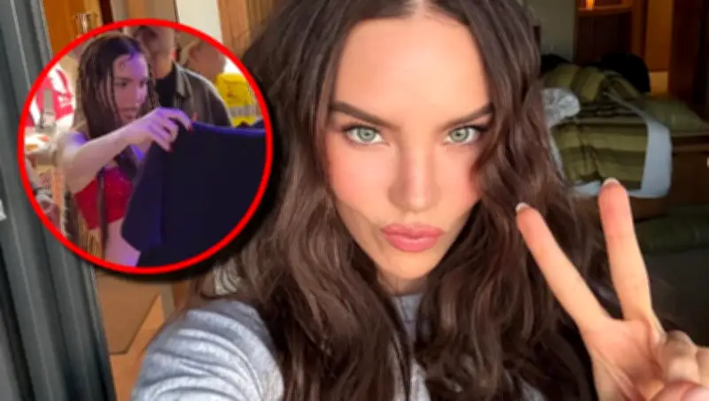 Belinda sorprende al comprar en tianguis de CDMX y graba con Los Ángeles Azules