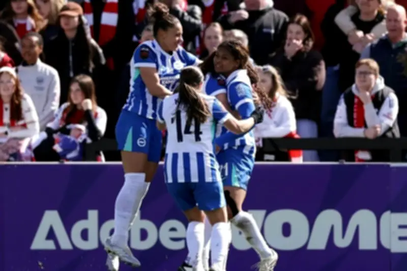 Brighton construirá estadio exclusivo para su equipo femenil