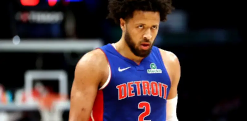 Cade Cunningham seguirá fuera otra semana por recuperación de neumotórax