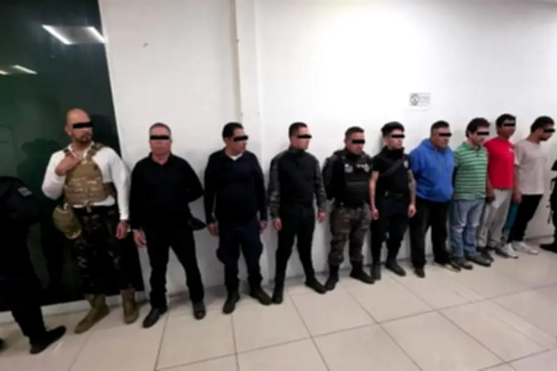 Caen mando y cinco policías por robo a tráiler en el Estado de México