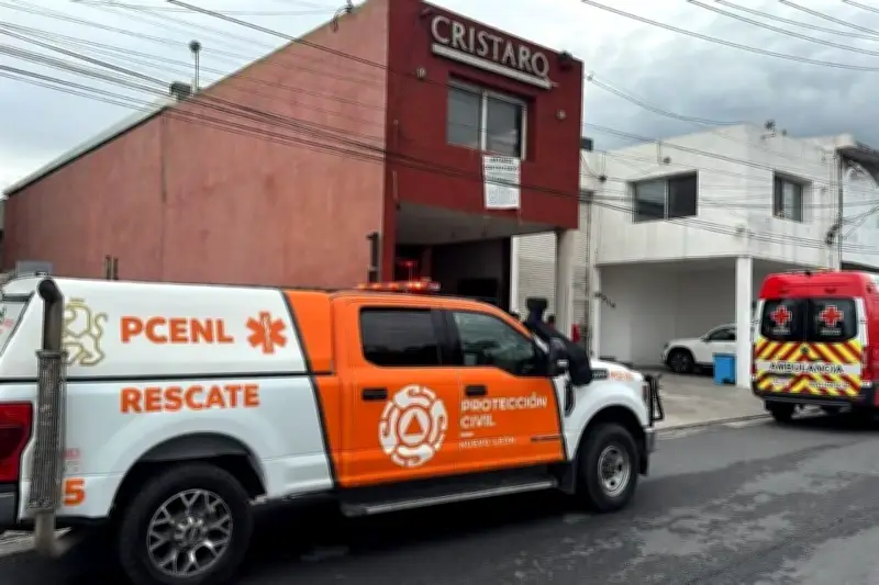 Camioneta de prensa atropella a trabajador en incidente vial en México