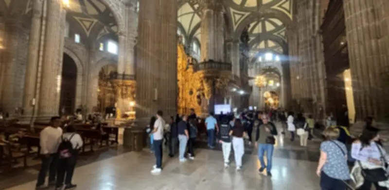 Campanas de la Catedral suenan en Vigilia por la Paz del Papa León XIV